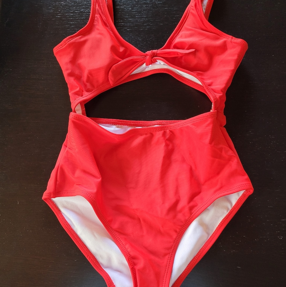 SHEIN Girls Cut-Out Knot One Piece